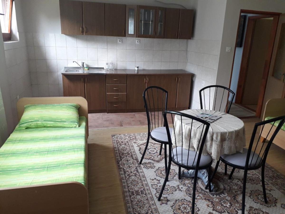 Prenociste Vitas Bed and Breakfast Miljevina Εξωτερικό φωτογραφία