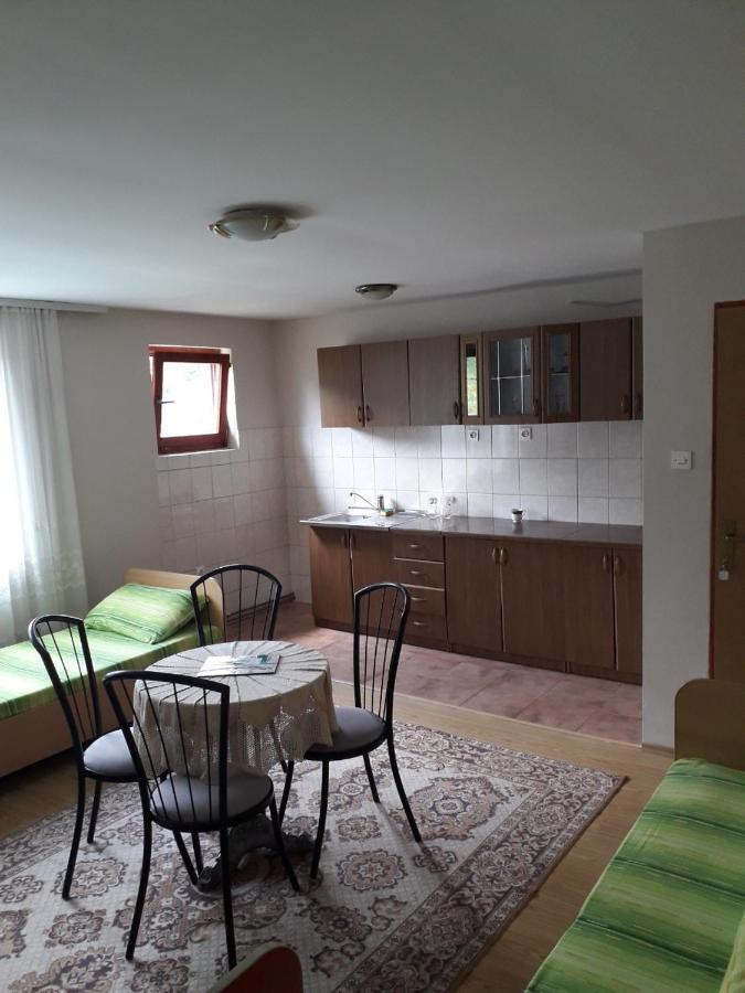 Prenociste Vitas Bed and Breakfast Miljevina Εξωτερικό φωτογραφία