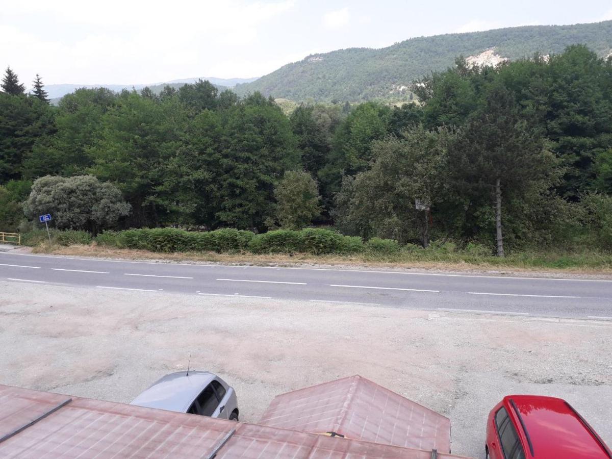 Prenociste Vitas Bed and Breakfast Miljevina Εξωτερικό φωτογραφία